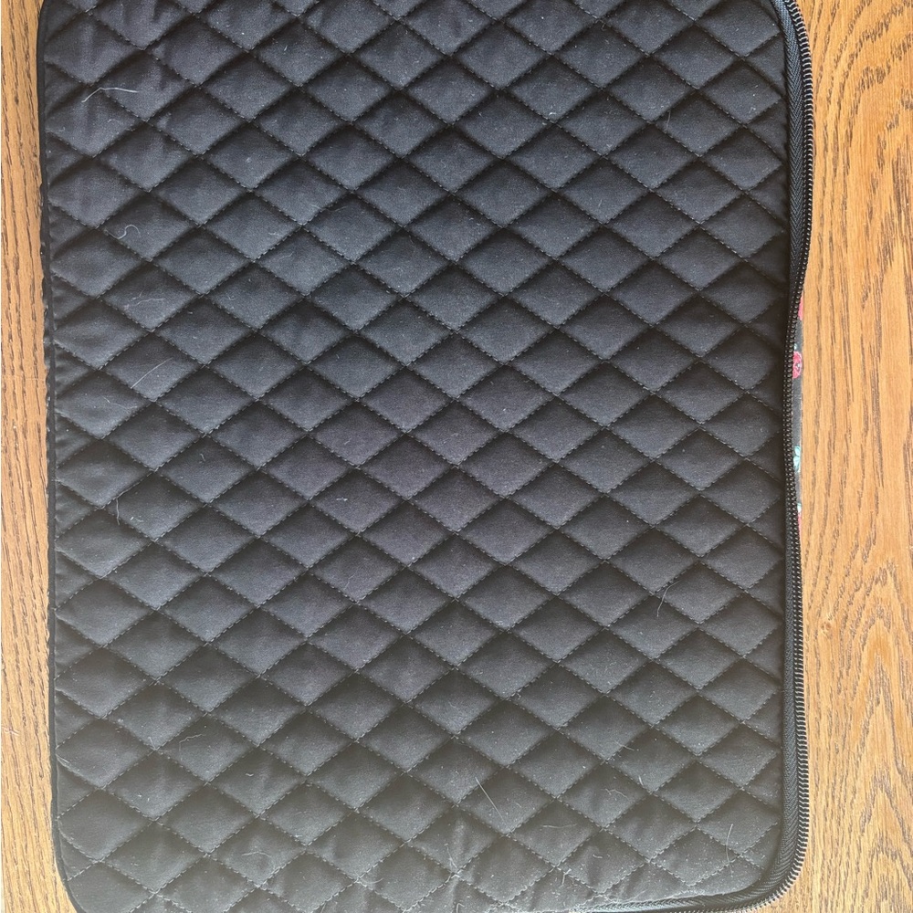 Vera Bradley Black Laptop Sleeve - Picture 4 of 4